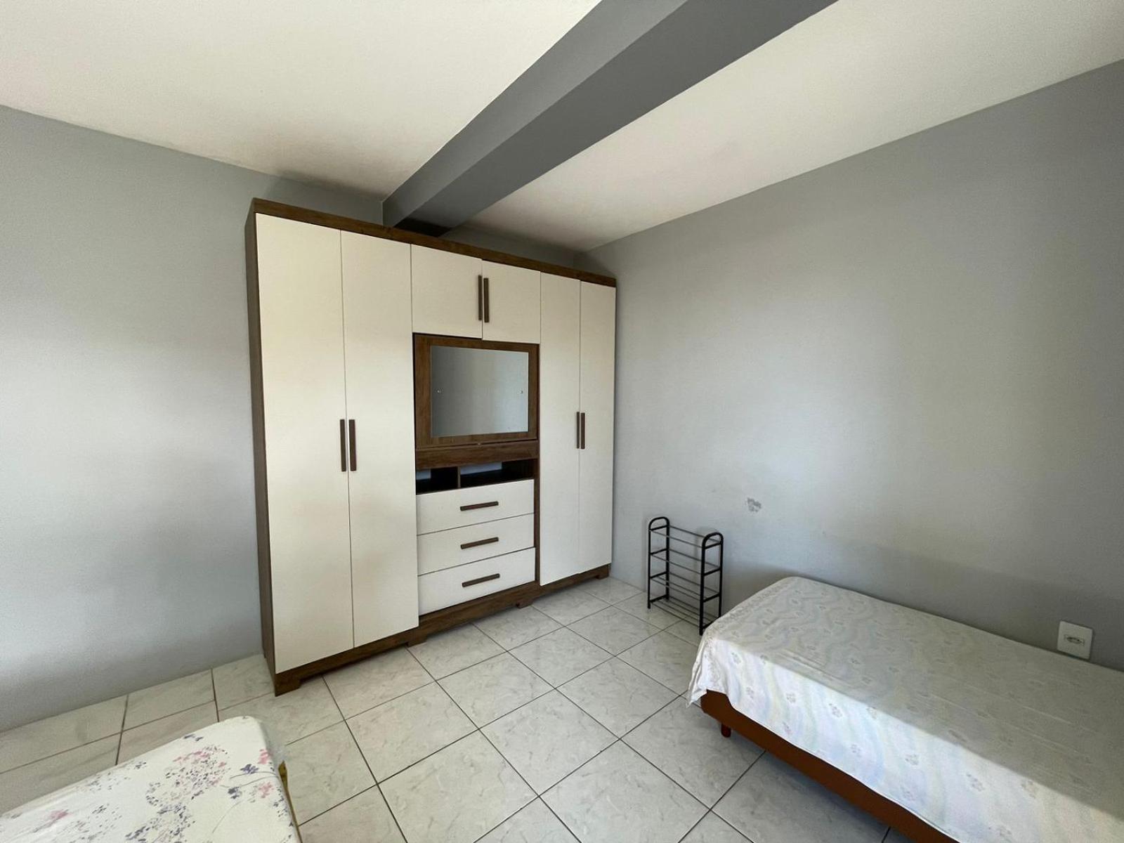Apartamento 04 Pessoas, Em Residencial Frente Ao Mar Florianopolis