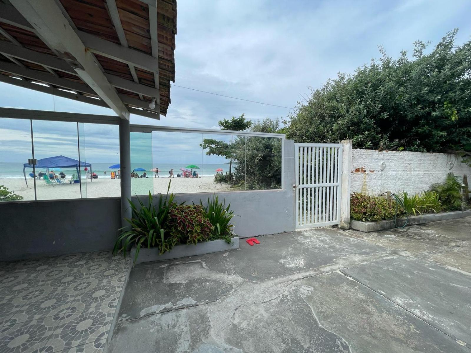 04 Pessoas, Em Residencial Frente Ao Mar Apartamento *